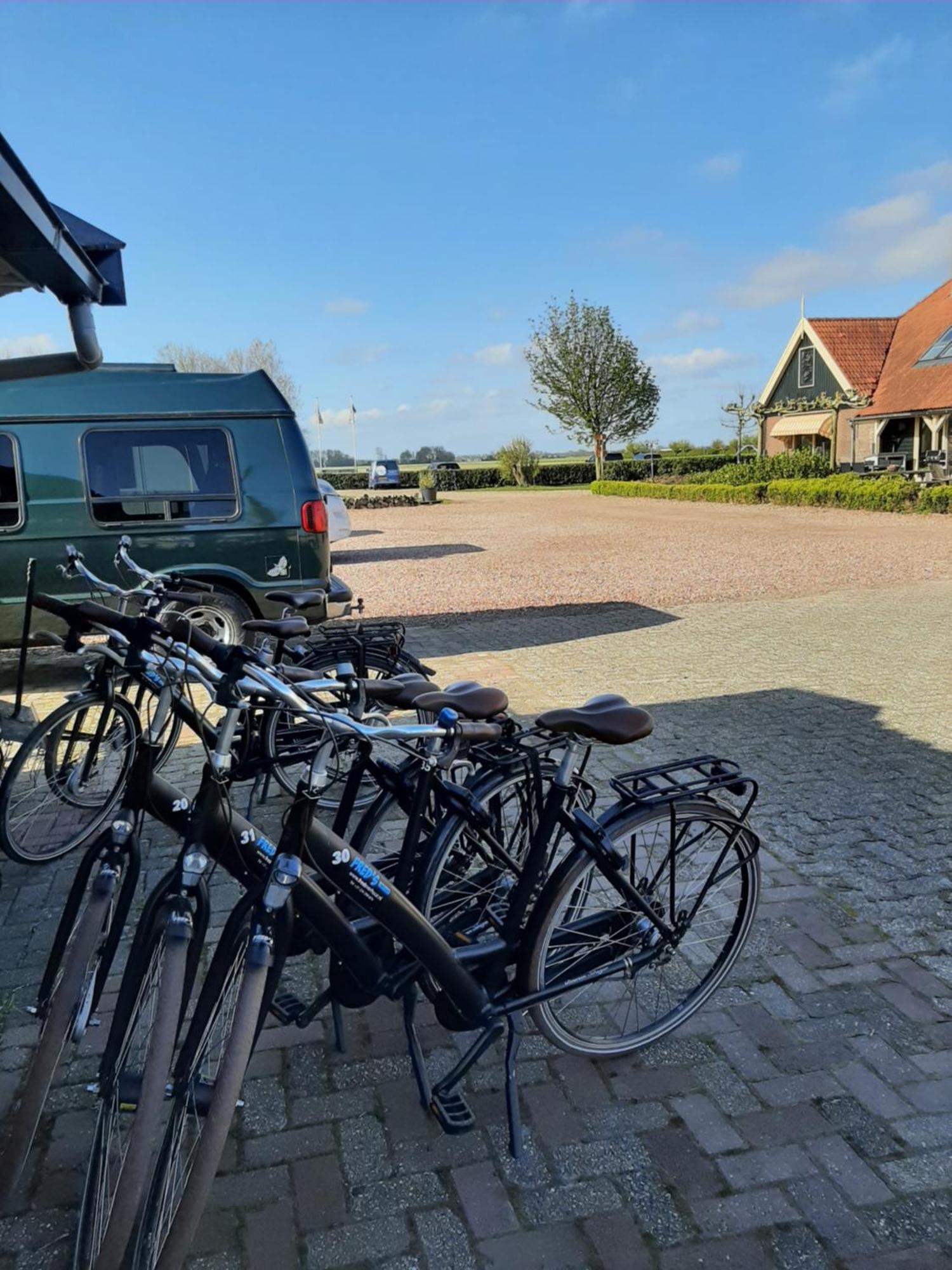 Camping De Tulpenweide Lege Kampeerplaats, Lege Plaats Op Het Gras Zonder Bed Breezand Exterior foto